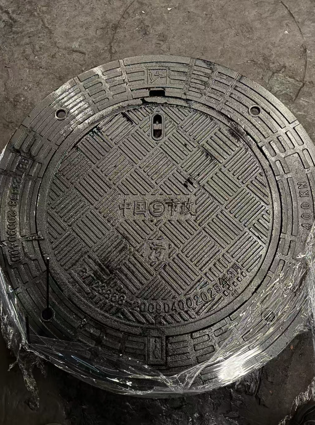 东昌球墨铸铁防沉降井盖展示